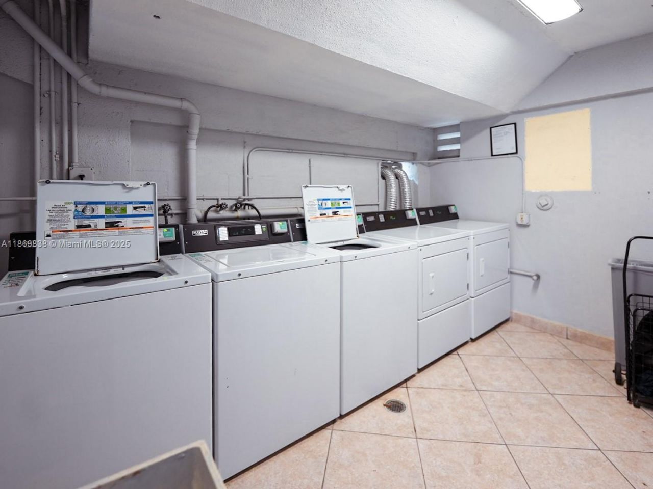 130 S Shore Dr, Unit 3C, Miami Beach, FL 33141 Photo