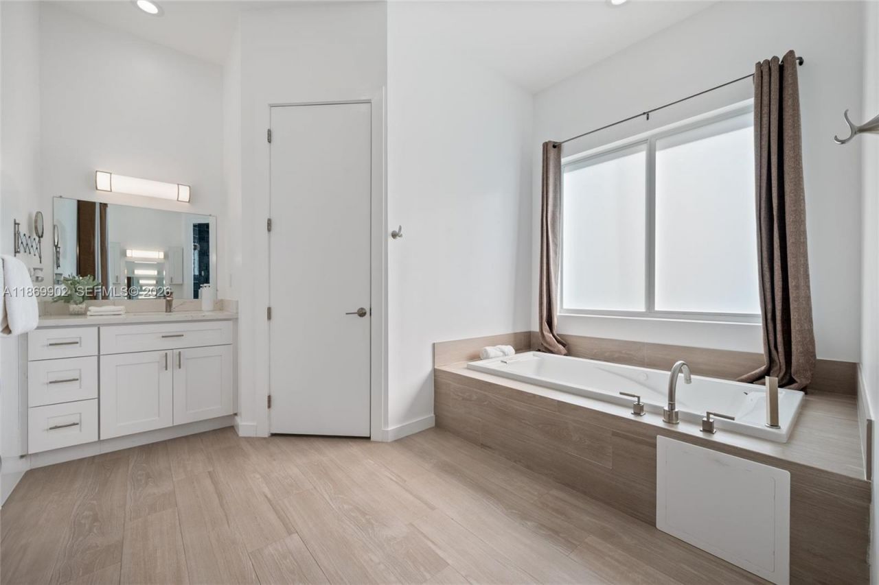 10703 SW 84th Ave, Miami, FL 33156 Photo