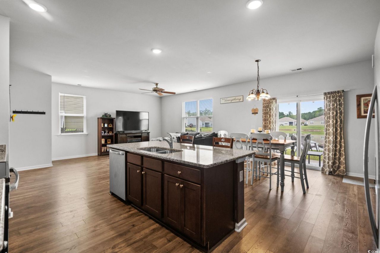 899 Snowberry Dr. Photo 10