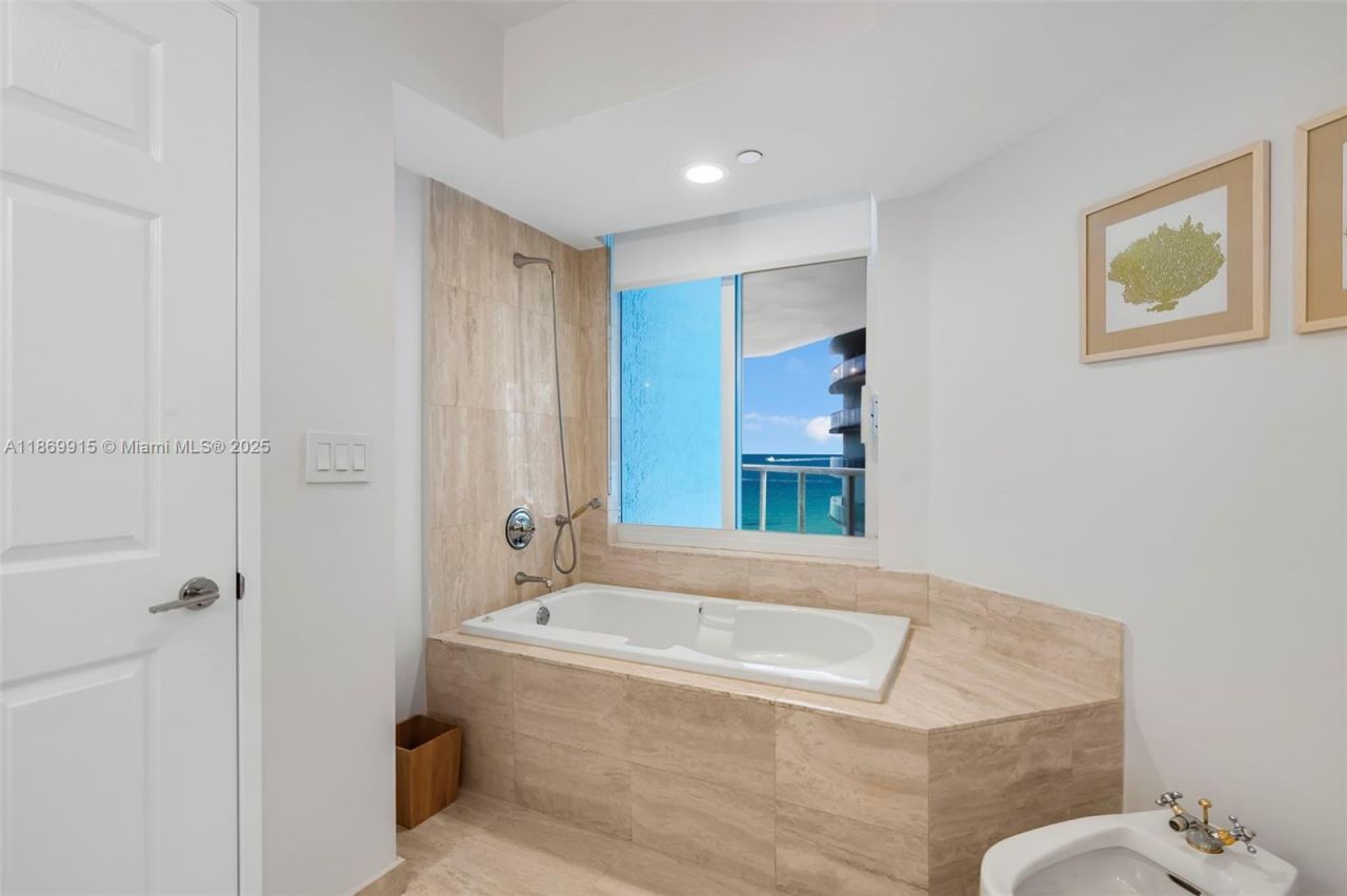 18671 Collins Ave, Unit 1603, Sunny Isles Beach, FL 33160 Photo