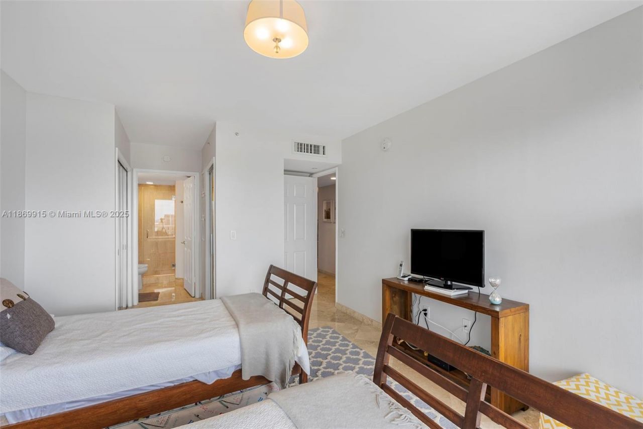 18671 Collins Ave, Unit 1603, Sunny Isles Beach, FL 33160 Photo