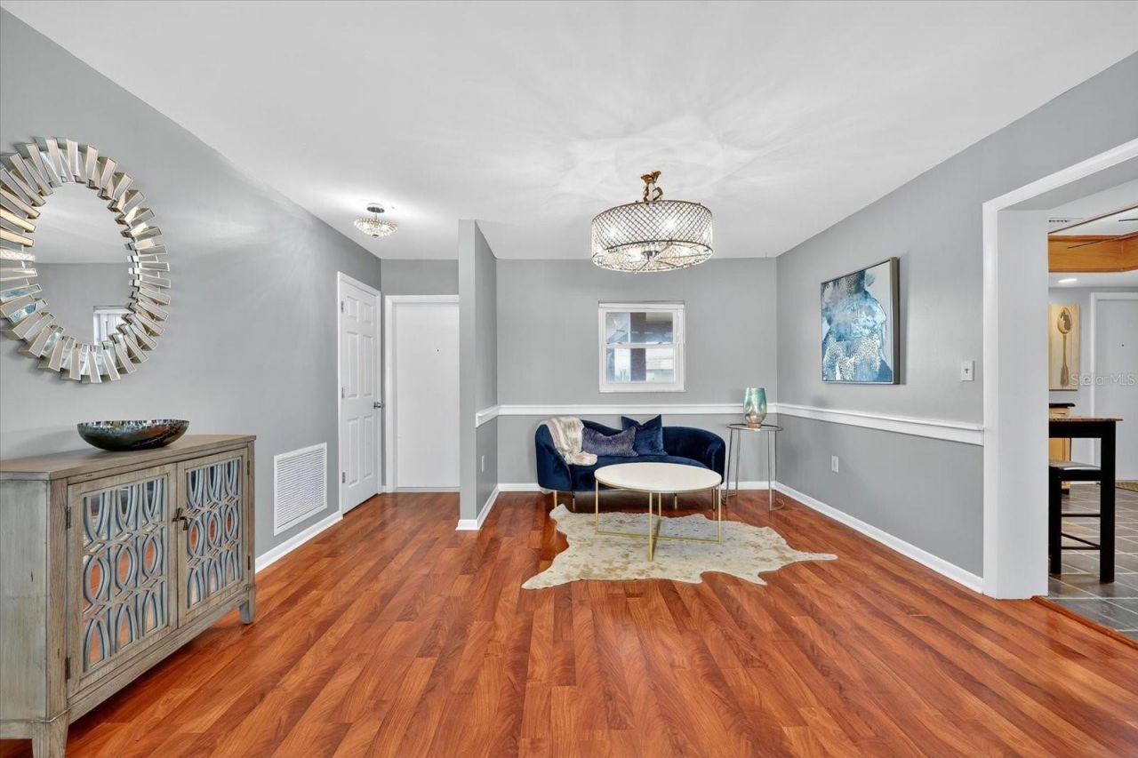 5020 Brittany Drive S, Unit 322, Saint Petersburg, FL 33715 Photo