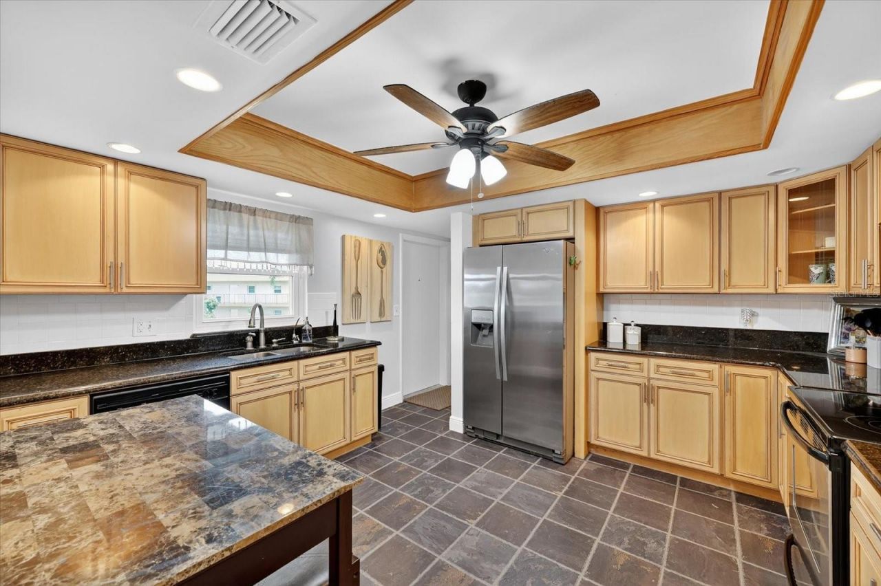 5020 Brittany Drive S, Unit 322, Saint Petersburg, FL 33715 Photo