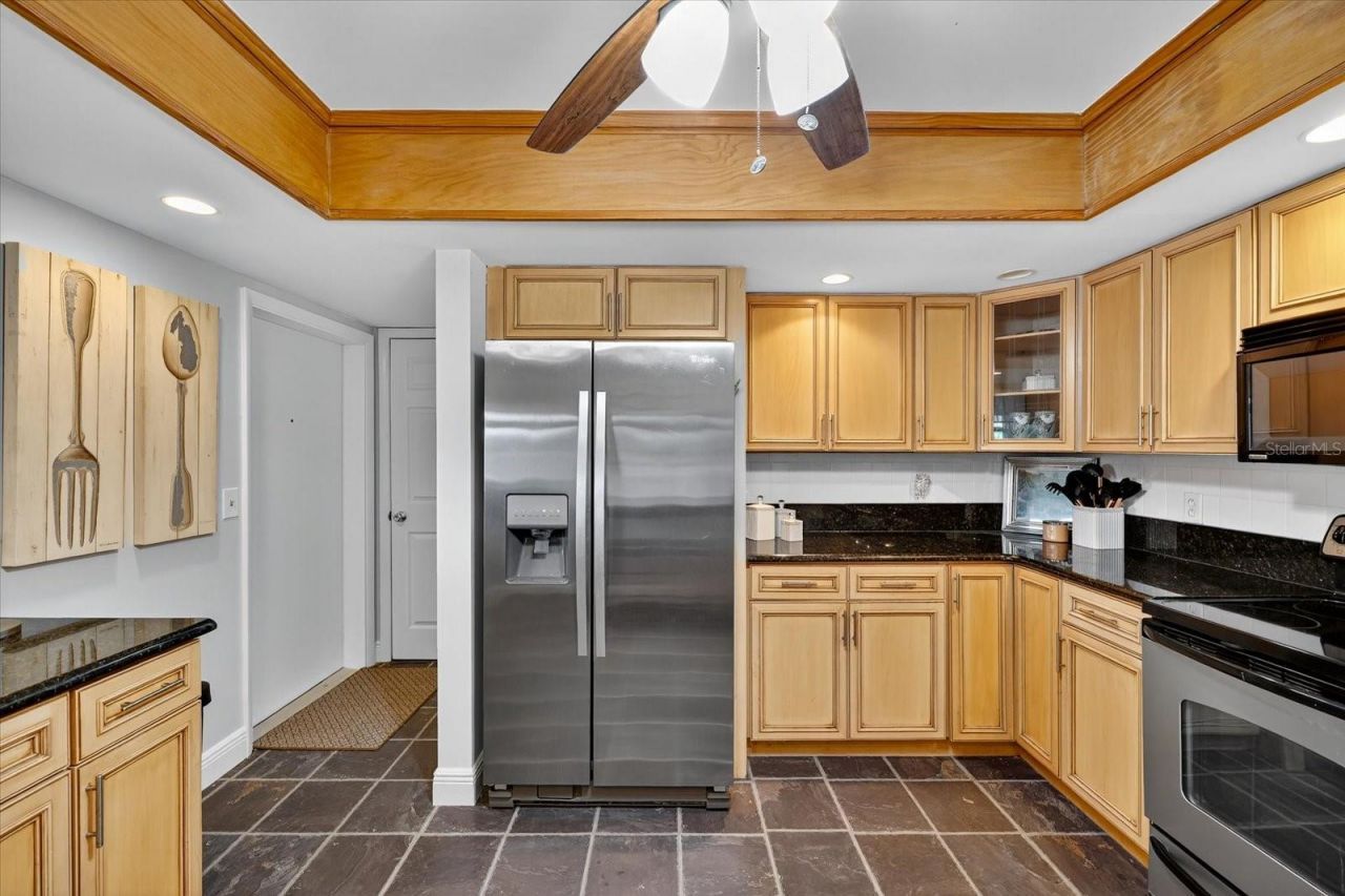 5020 Brittany Drive S, Unit 322, Saint Petersburg, FL 33715 Photo