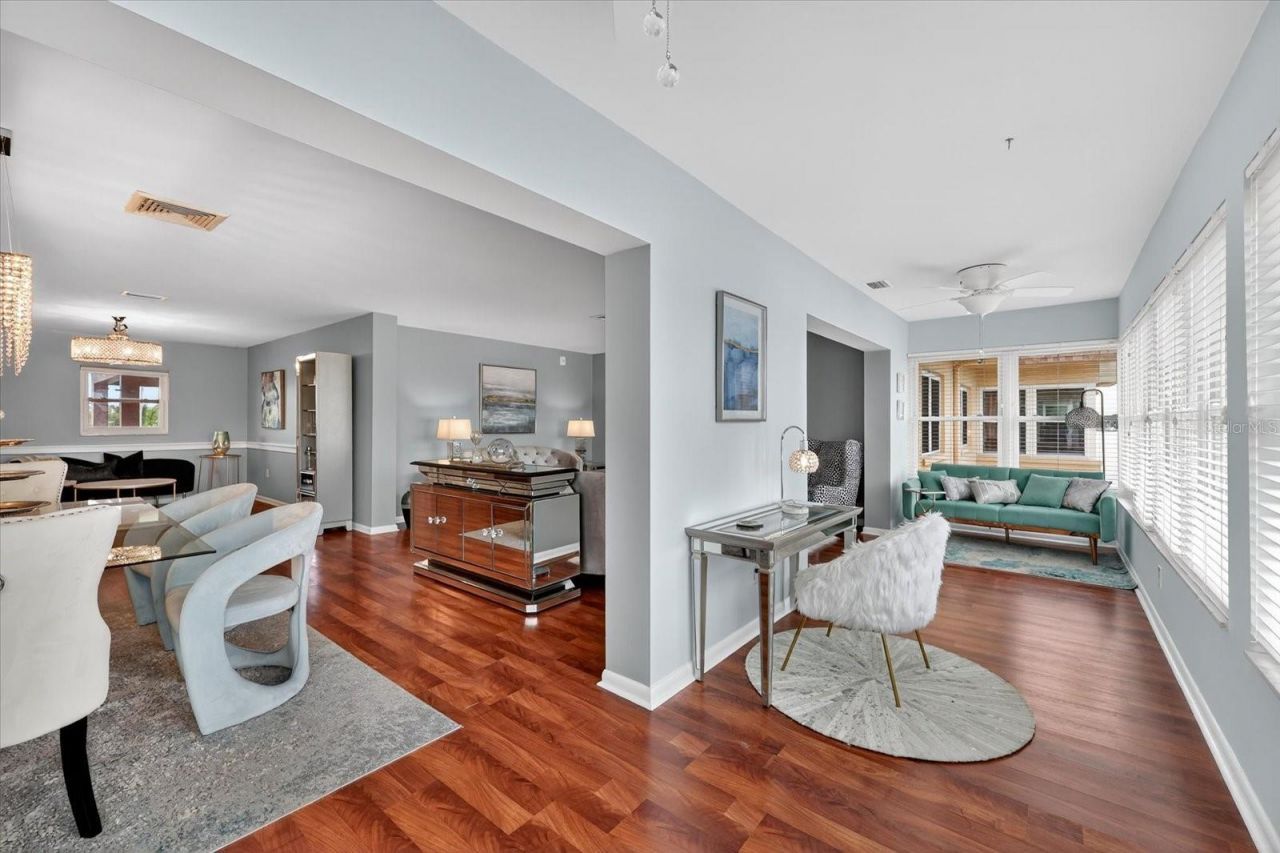 5020 Brittany Drive S, Unit 322, Saint Petersburg, FL 33715 Photo