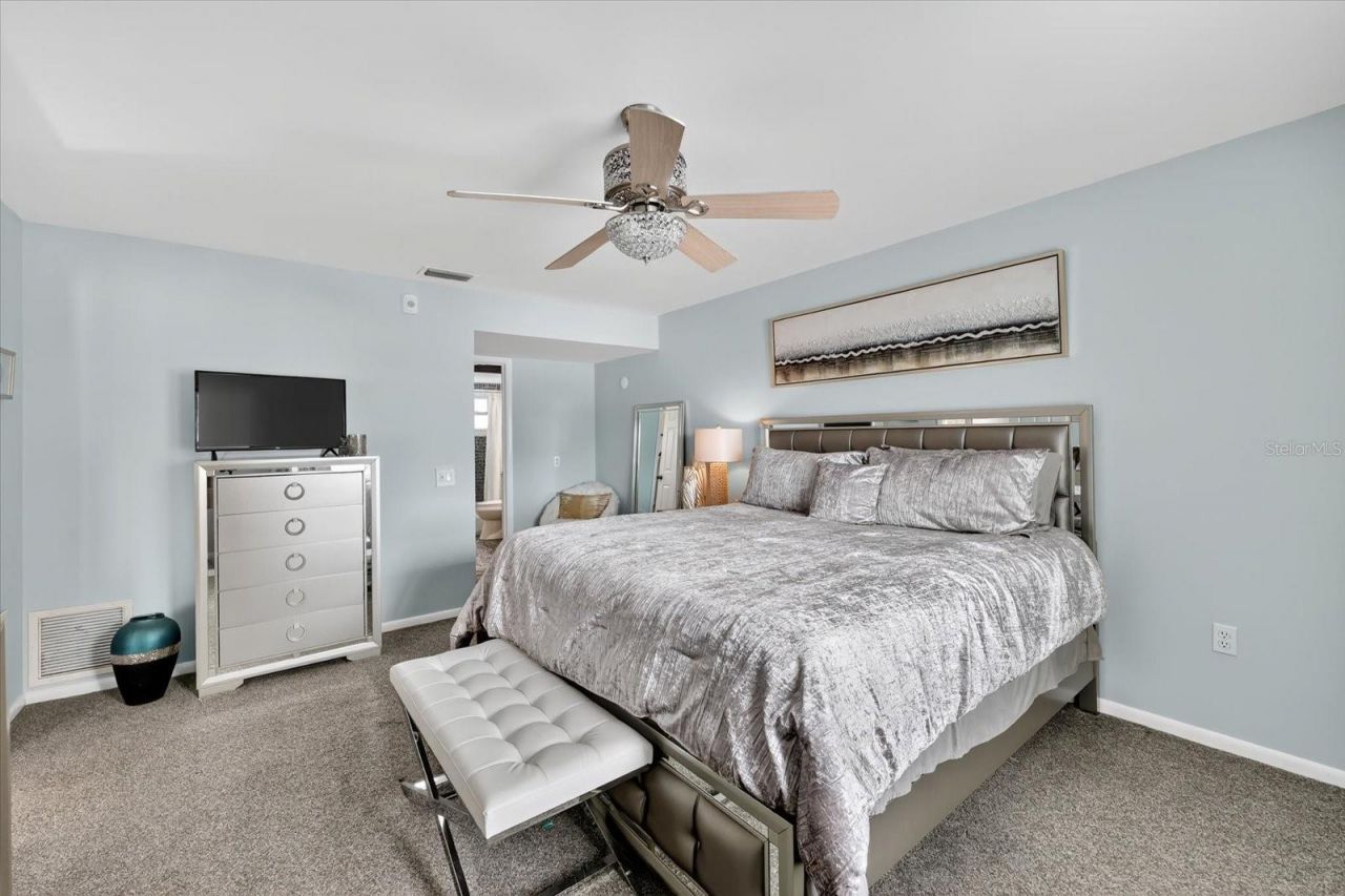 5020 Brittany Drive S, Unit 322, Saint Petersburg, FL 33715 Photo