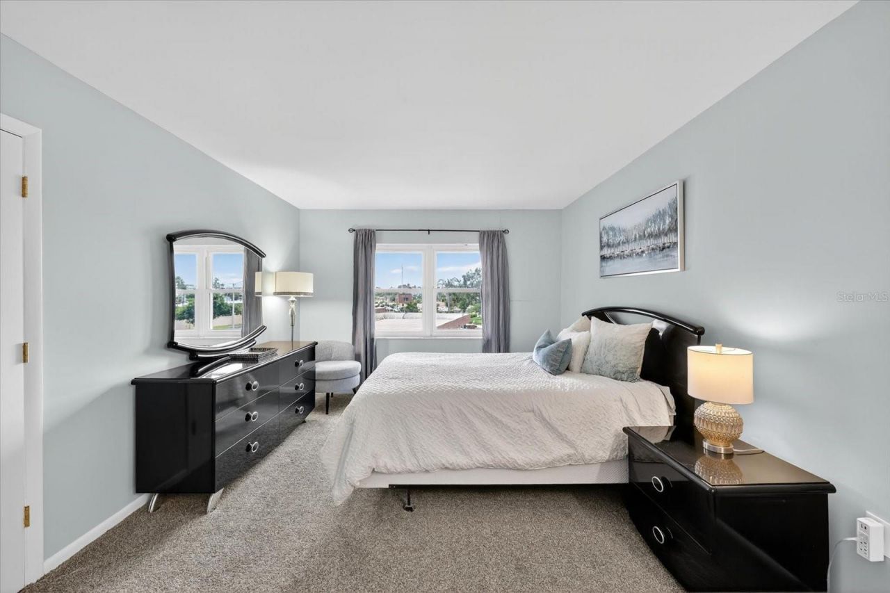 5020 Brittany Drive S, Unit 322, Saint Petersburg, FL 33715 Photo