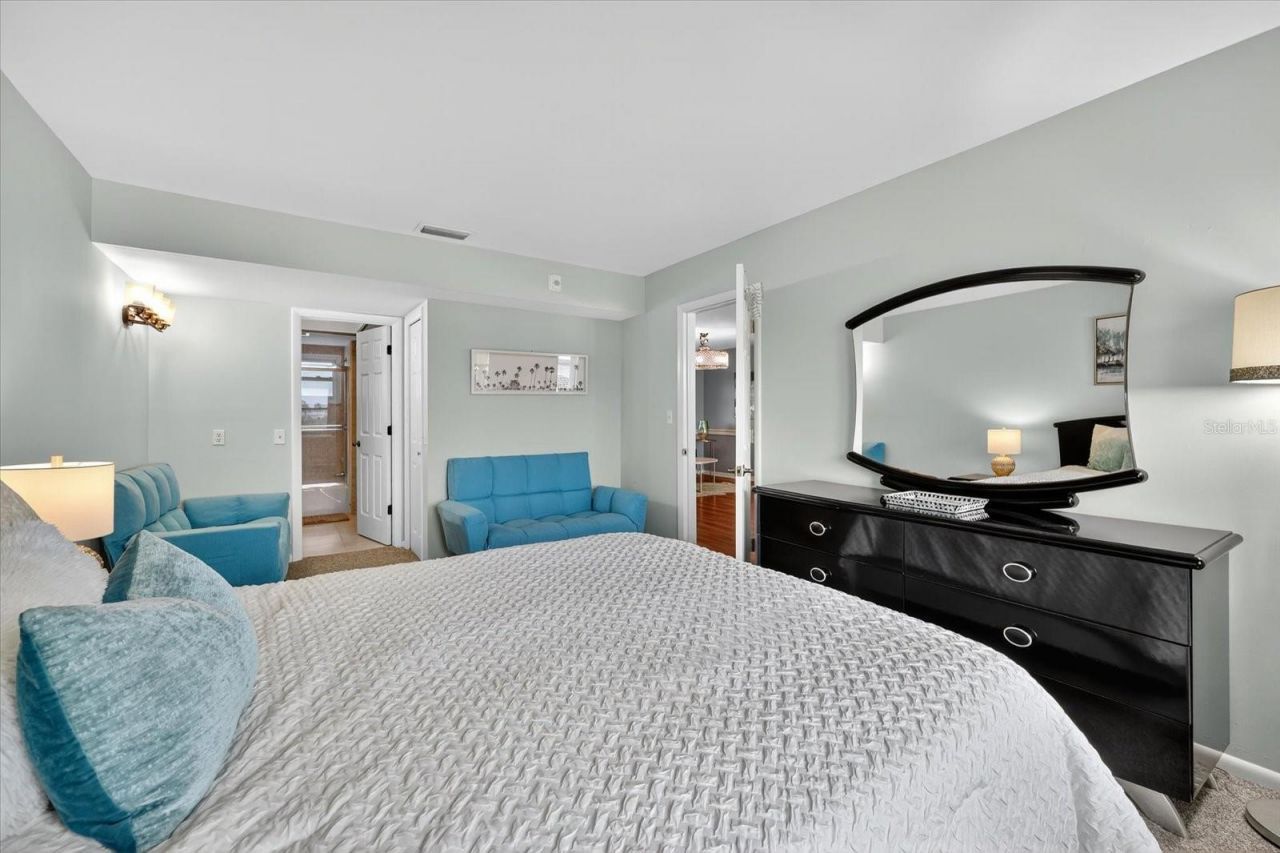 5020 Brittany Drive S, Unit 322, Saint Petersburg, FL 33715 Photo