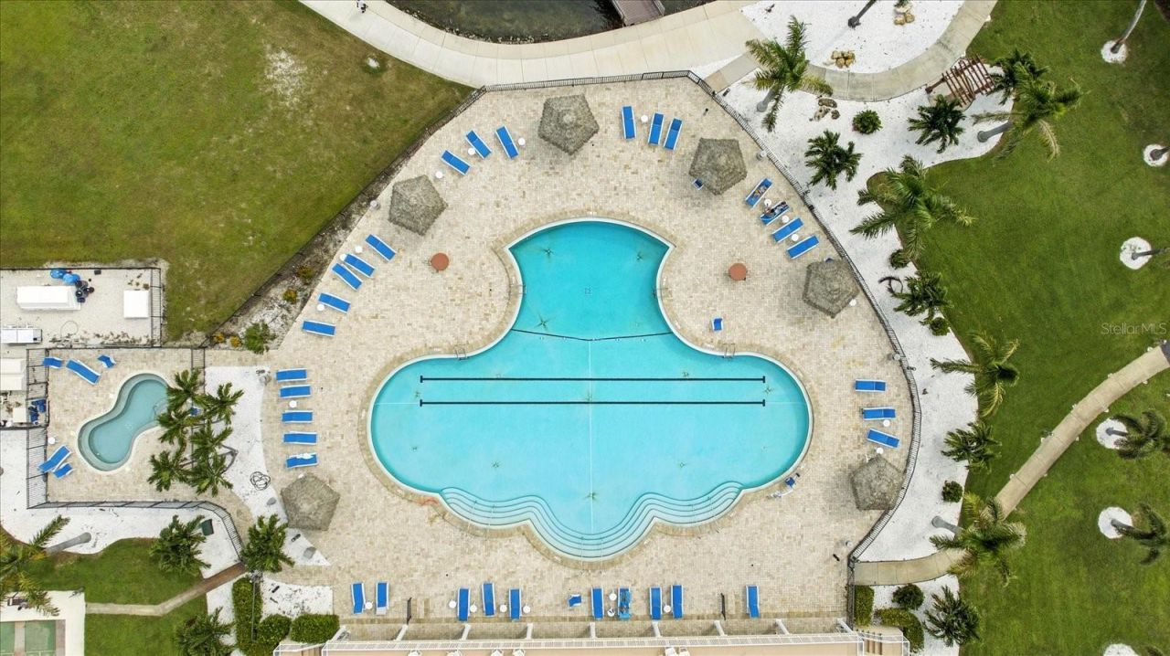 5020 Brittany Drive S, Unit 322, Saint Petersburg, FL 33715 Photo