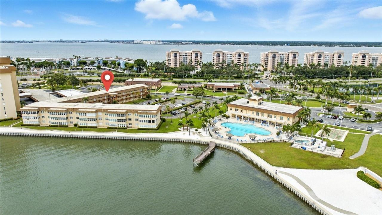 5020 Brittany Drive S, Unit 322, Saint Petersburg, FL 33715 Photo