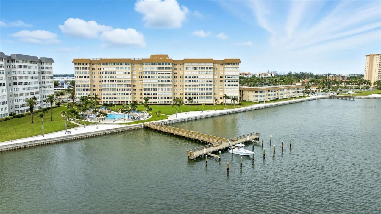 5020 Brittany Drive S, Unit 322, Saint Petersburg, FL 33715 Photo