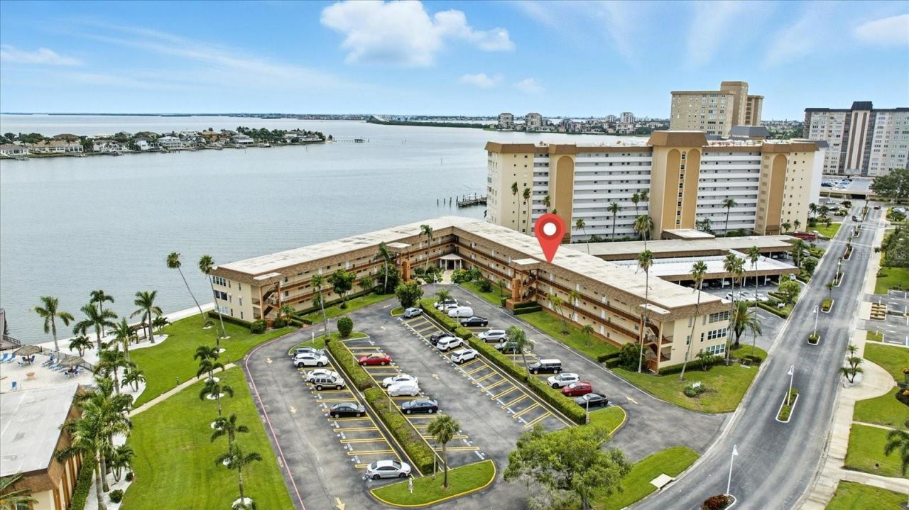 5020 Brittany Drive S, Unit 322, Saint Petersburg, FL 33715 Photo