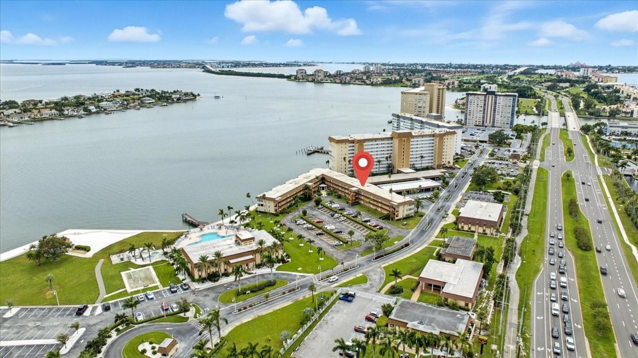 5020 Brittany Drive S, Unit 322, Saint Petersburg, FL 33715 Photo