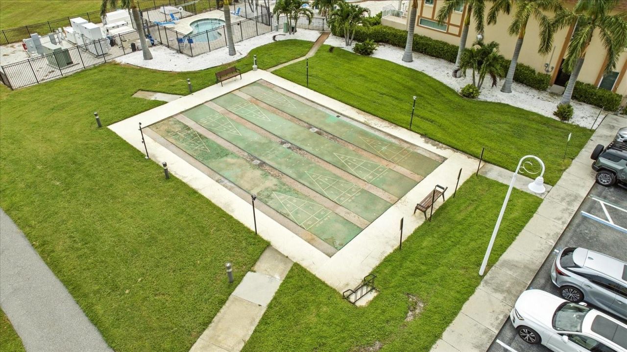 5020 Brittany Drive S, Unit 322, Saint Petersburg, FL 33715 Photo