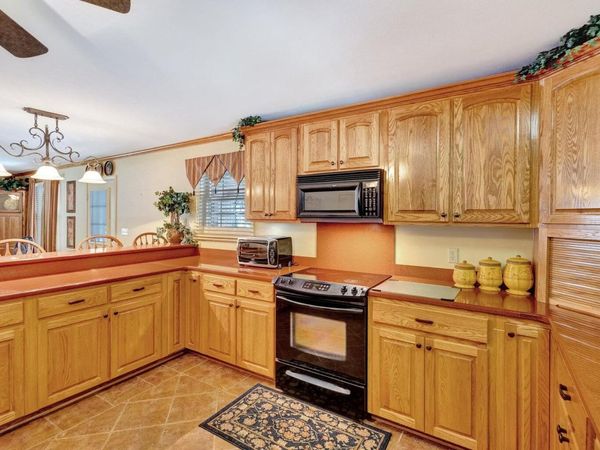 602 Pitts Bayshore Drive, Freeport, FL 32439