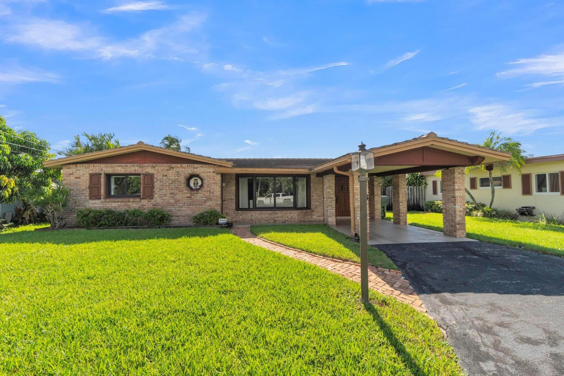 1774 NW 39th Place, Oakland Park, FL 33309 Main Photo