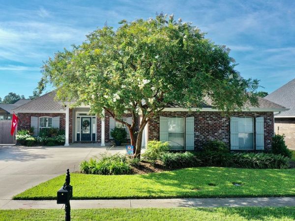 169 Tigerlily Dr, Houma, LA 70360