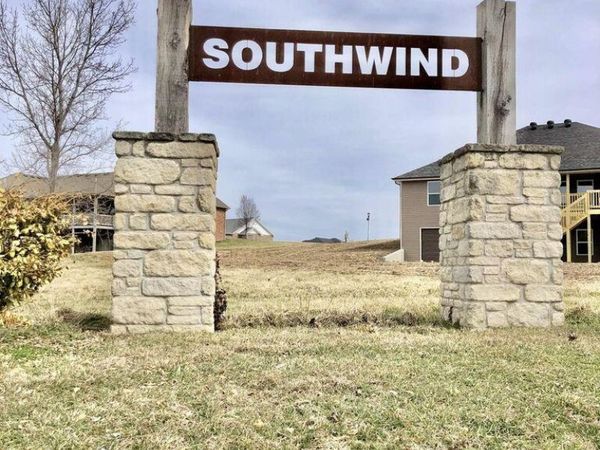 56 KIRK DRIVE, Holts Summit, MO 65043