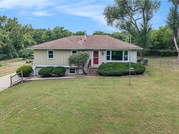 6115 Oak Grove Road, Kansas City, KS 66106