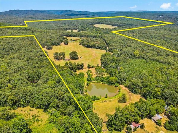 12140 County Line Road, Mulberry, AR 72947