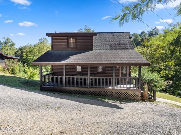1830 Creek Hollow Way, Sevierville, TN 37876