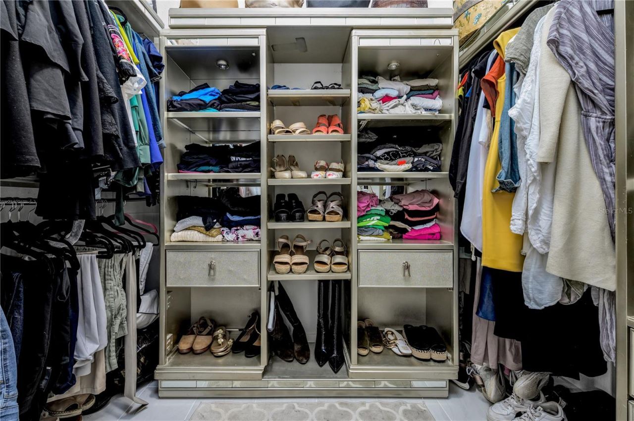 30331 Fairway Drive, Wesley Chapel, FL 33543 Photo