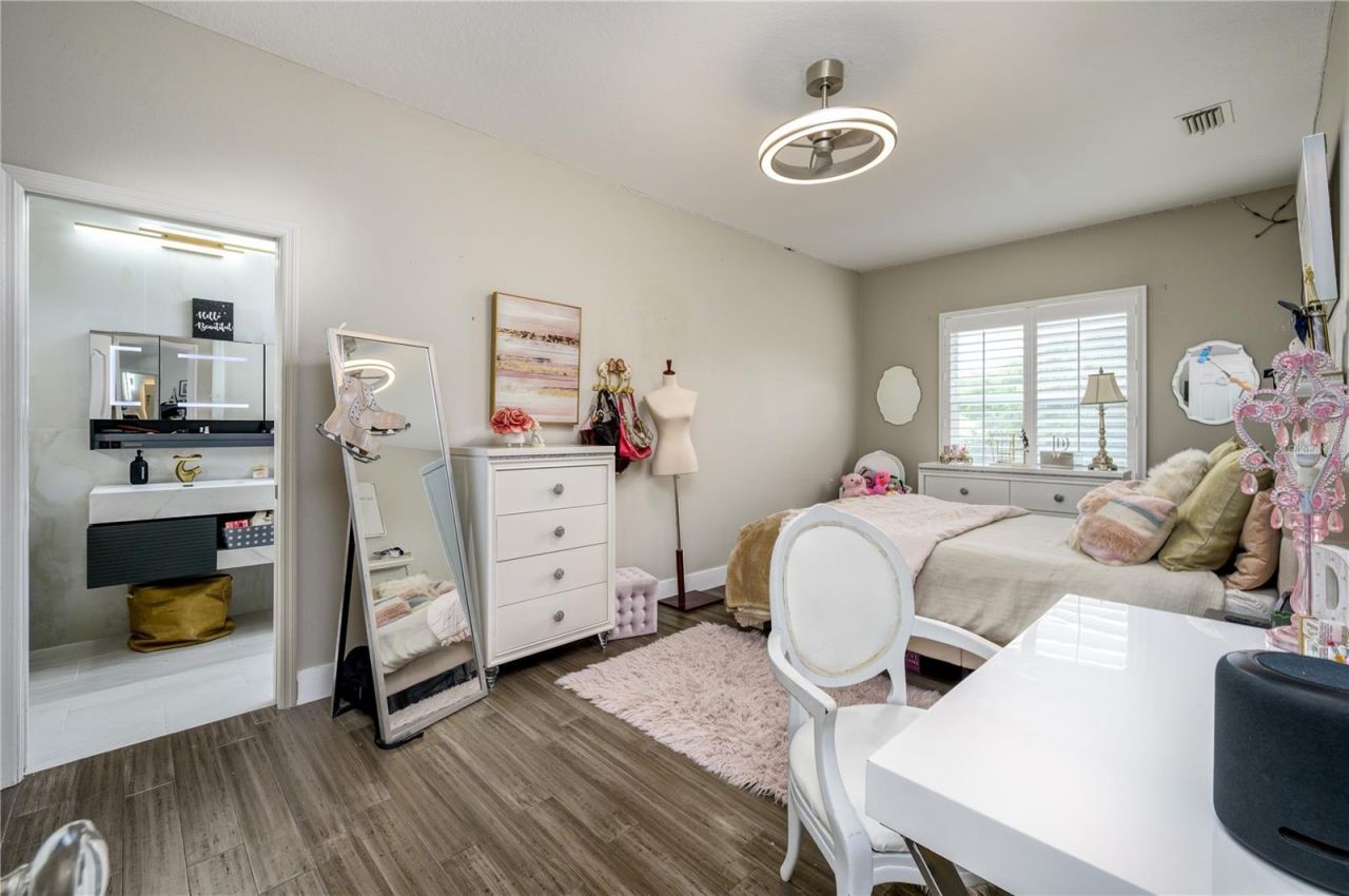 30331 Fairway Drive, Wesley Chapel, FL 33543 Photo