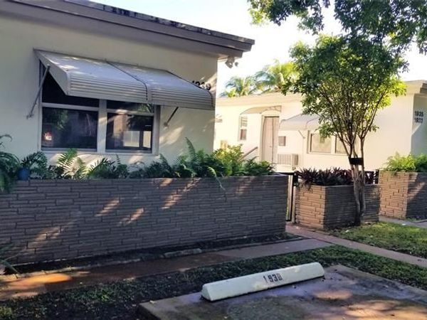 1933 Dewey St, Hollywood, FL 33020