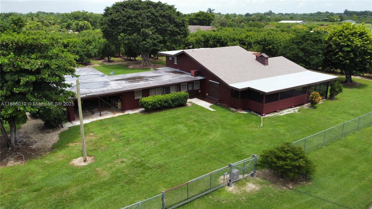 19365 SW 256th St, Homestead, FL 33031 Photo