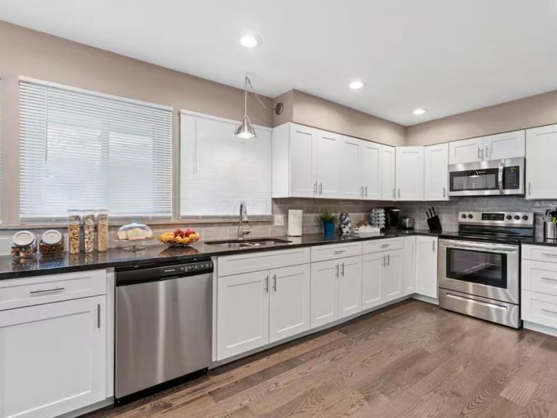 277 S James Road, Columbus, OH 43213 Photo 2