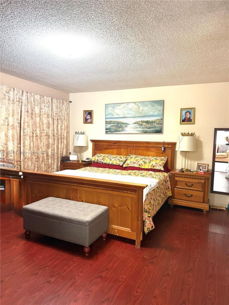 11266 SW 33rd St, Miami, FL 33165 Photo