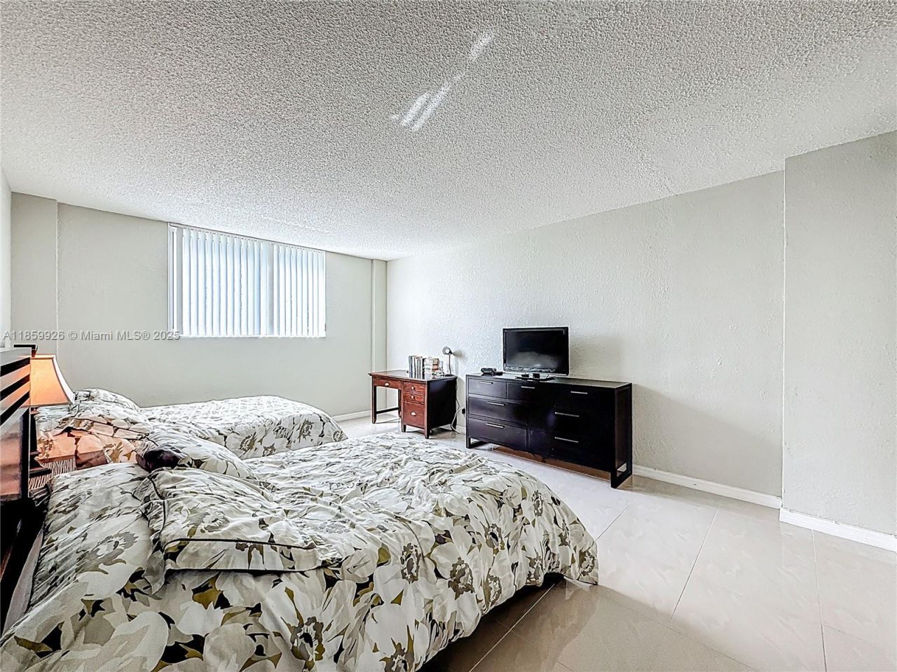 19380 Collins Ave, Unit 308, Sunny Isles Beach, FL 33160 Photo