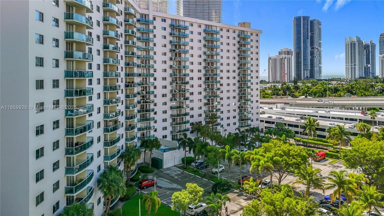 19380 Collins Ave, Unit 308, Sunny Isles Beach, FL 33160 Photo