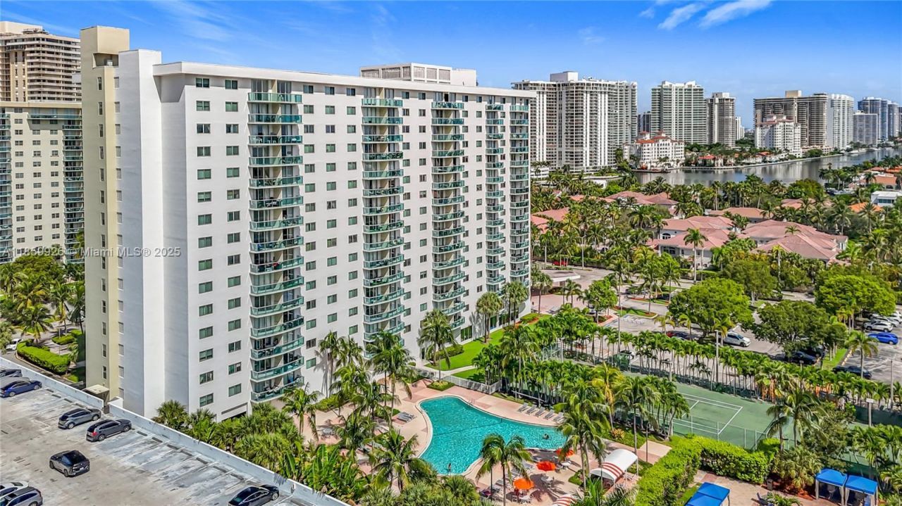 19380 Collins Ave, Unit 308, Sunny Isles Beach, FL 33160 Photo