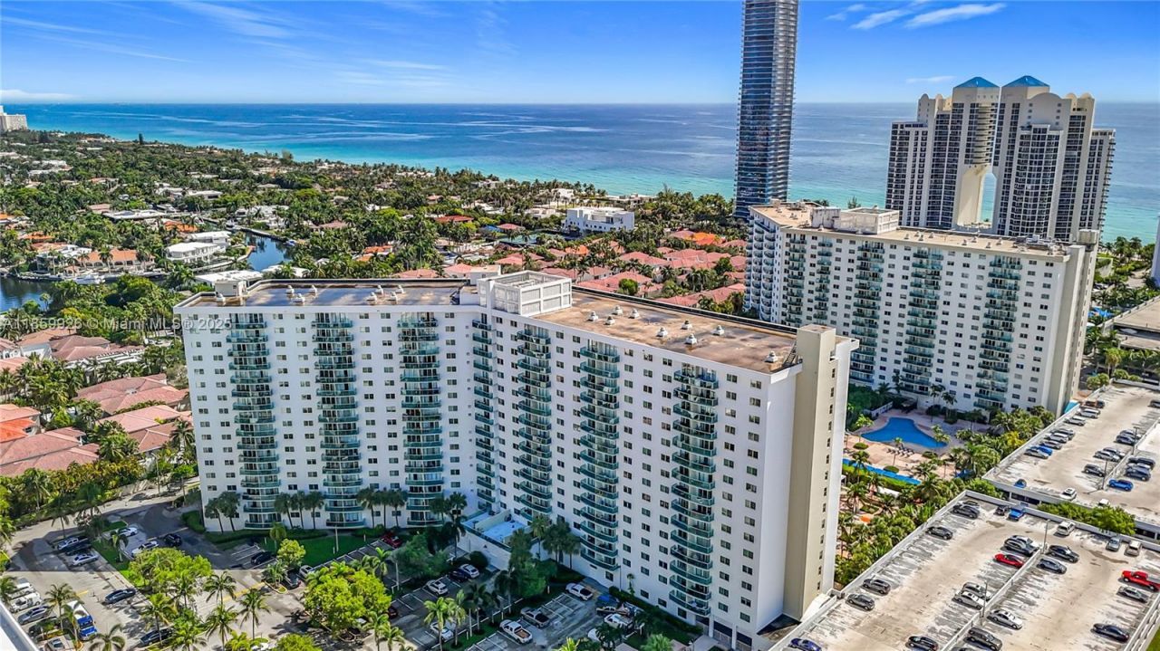 19380 Collins Ave, Unit 308, Sunny Isles Beach, FL 33160 Photo
