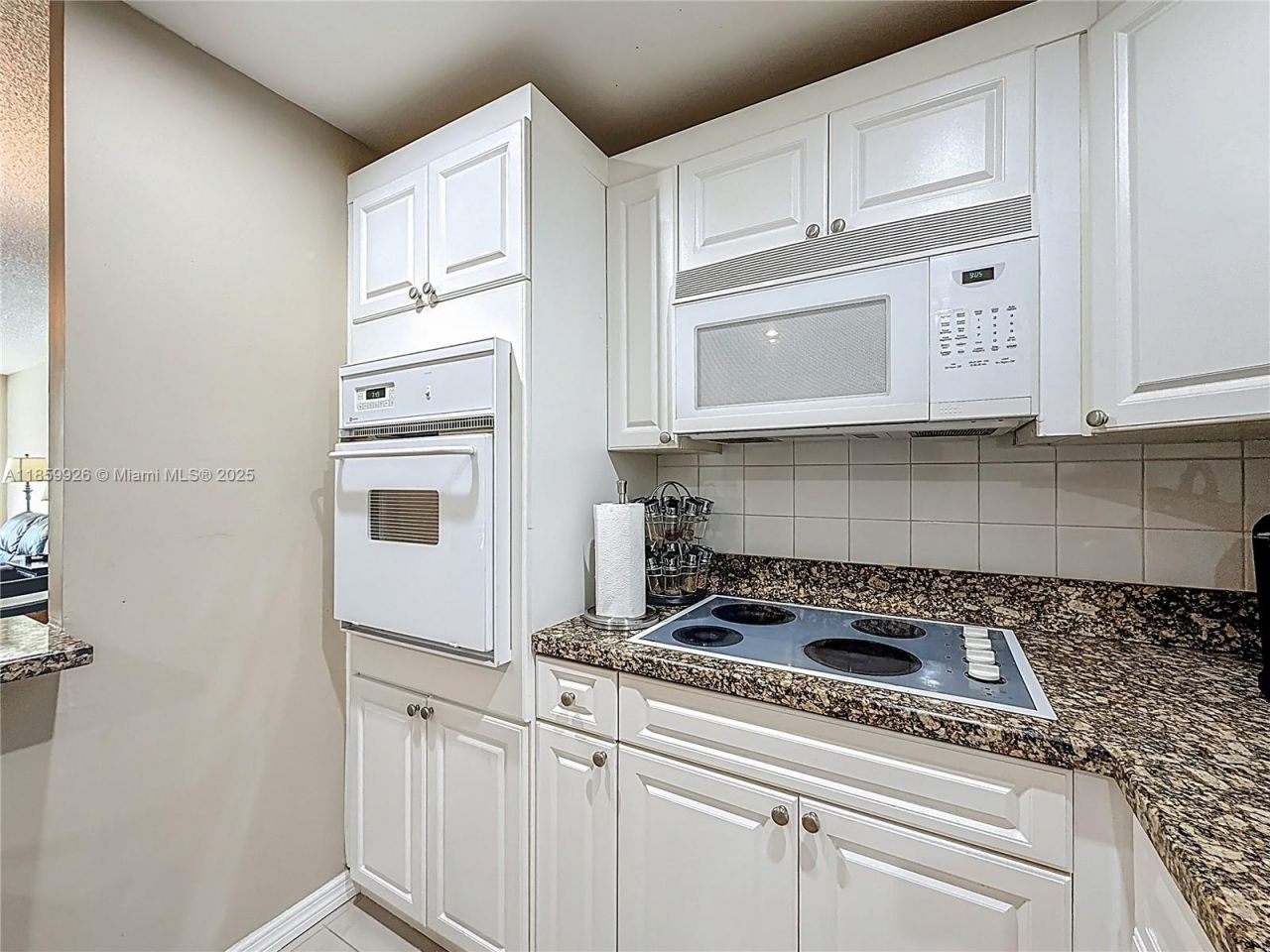 19380 Collins Ave, Unit 308, Sunny Isles Beach, FL 33160 Photo