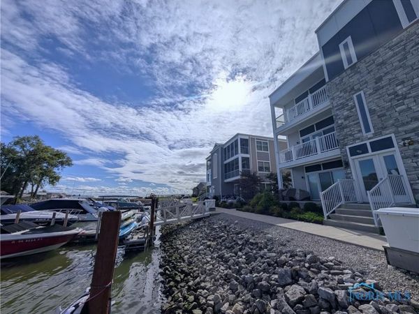 2564 S Waterside Court, Lakeside Marblehead, OH 43440