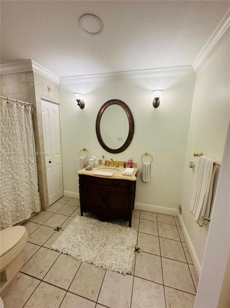 6040 SW 97th Ave, Miami, FL 33173 Photo