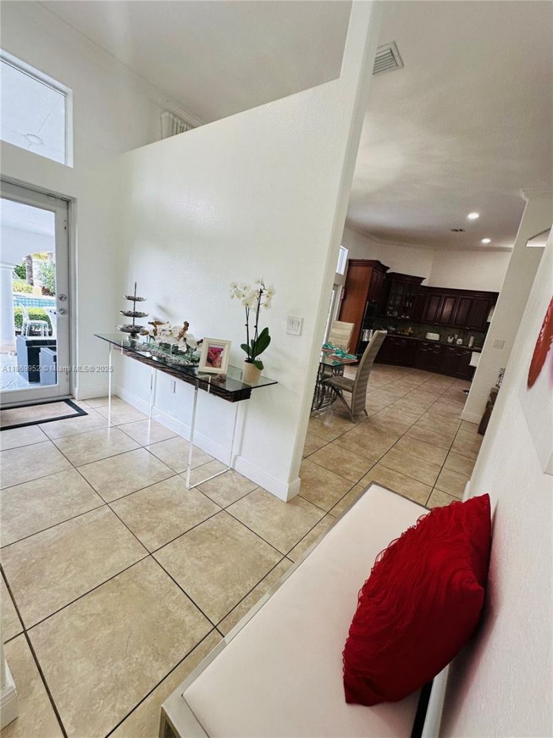 6040 SW 97th Ave, Miami, FL 33173 Photo