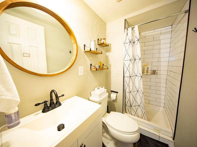 221 Lincolnshire Road, Columbus, OH 43230 Photo 6