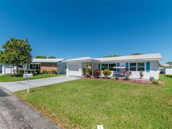 9021 NW 13th St, Plantation, FL 33322