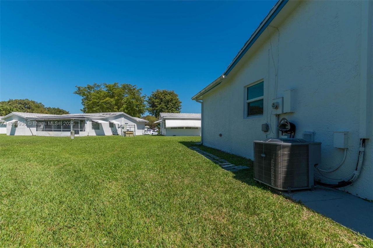 9021 NW 13th St, Plantation, FL 33322 Photo