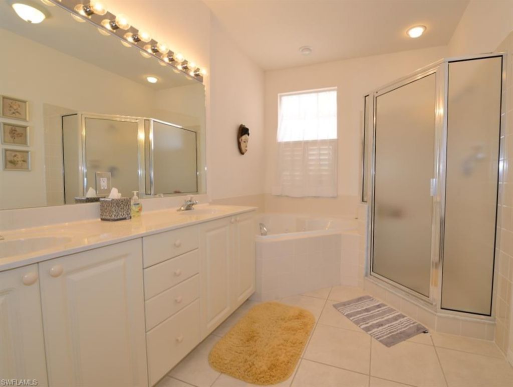 8990 Palmas Grandes Blvd, Unit 201, Bonita Springs, FL 34135 Photo