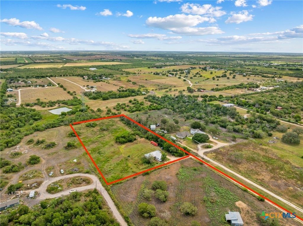 2862 Wetz Road, Marion, TX 78124 Main Photo