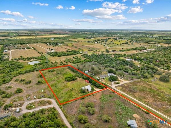 2862 Wetz Road, Marion, TX 78124