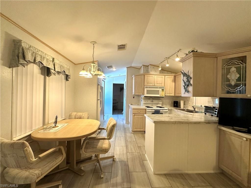 4540 Split Log Ln E, Estero, FL 33928 Photo