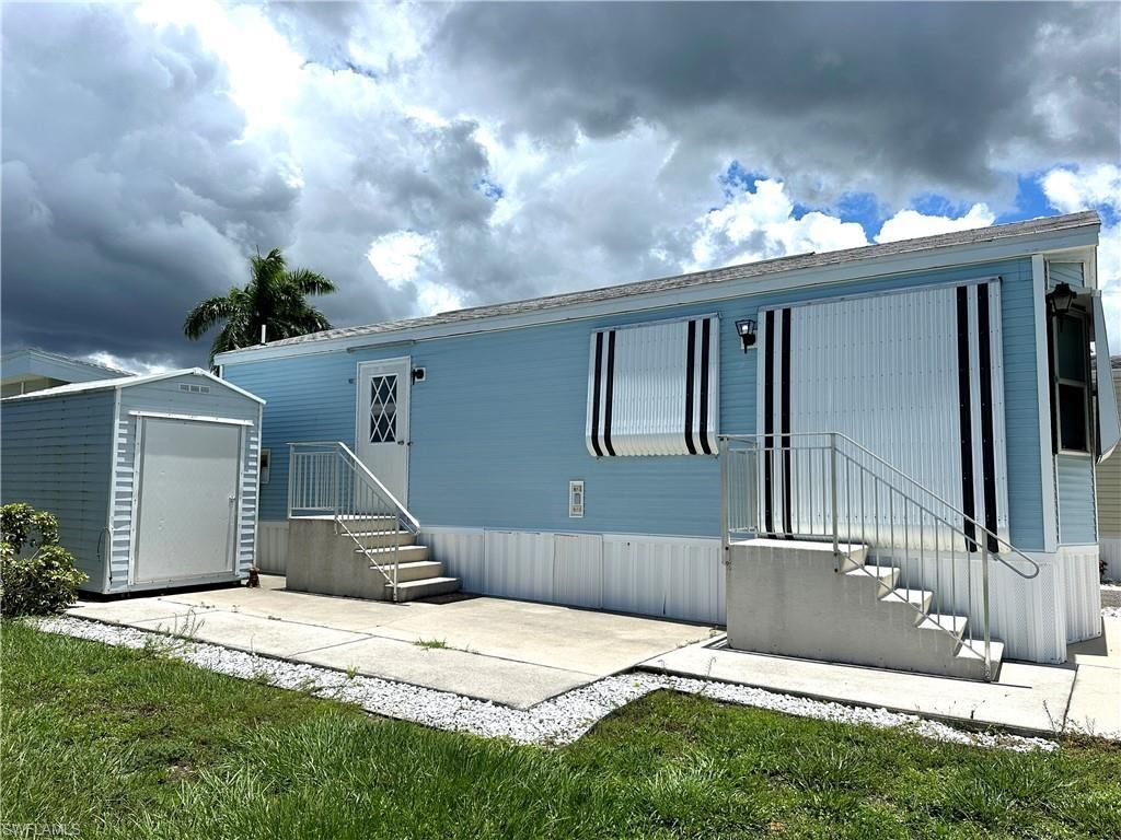 4540 Split Log Ln E, Estero, FL 33928 Photo