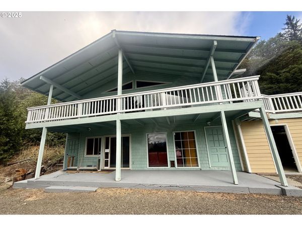 1604 SPRING BROOK RD, Myrtle Creek, OR 97457