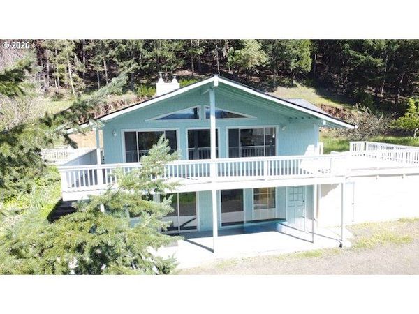 1604 SPRING BROOK RD, Myrtle Creek, OR 97457