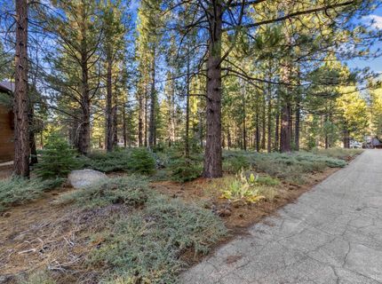 715 Shoshone Street, South Lake Tahoe, CA 96150 Photo